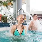 Trixi Park Zittauer Gebirge - Ferienhaeuser, Und 5* גרוסשונאו